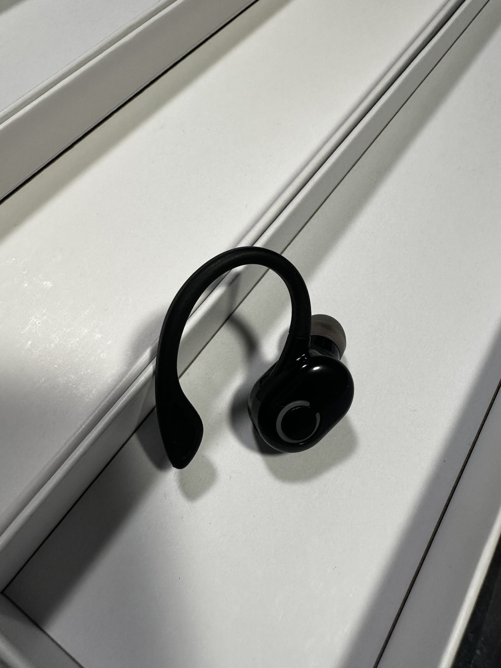 Wireless Ear Hook Bluetooth Earbuds with push Control & USB Charging - Image 4